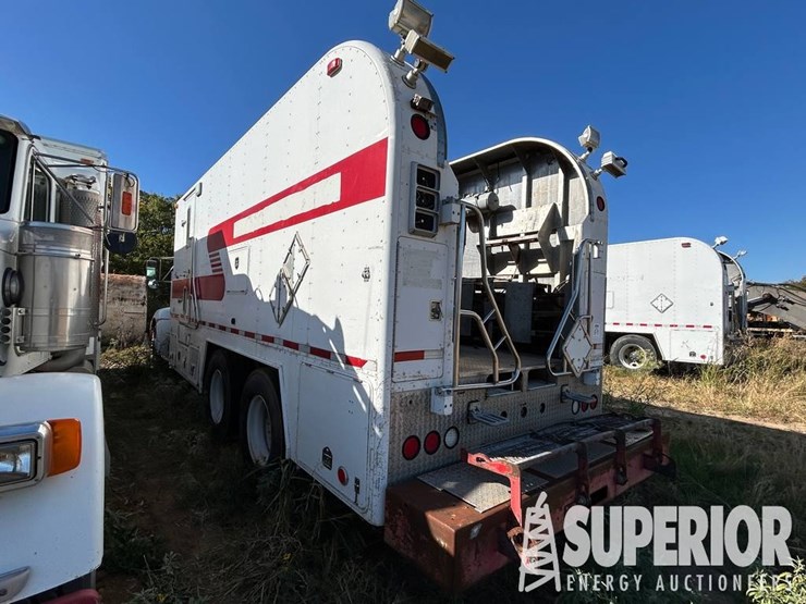 2011-kenworth-t370-image-2