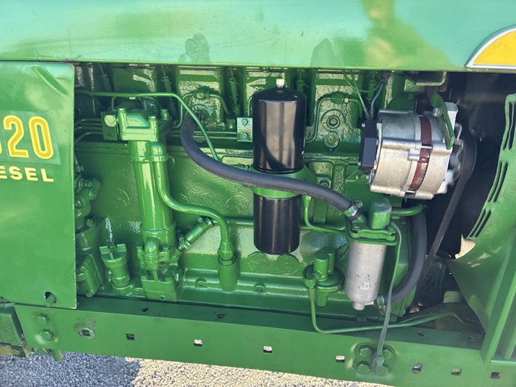 john-deere-4020-image-32