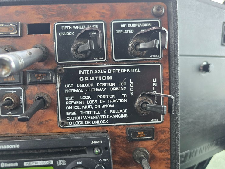 1999-kenworth-w900l-image-82