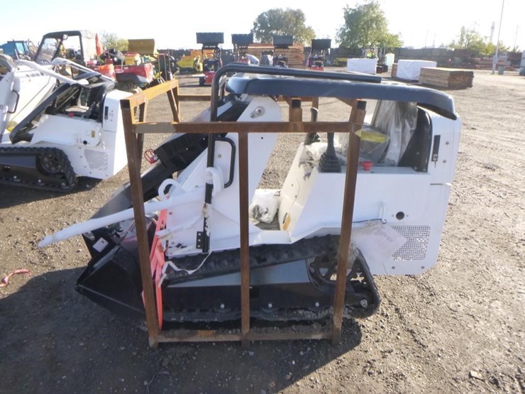 2025-bison-tele-bt360w-skid-steer-track-loader-image-5