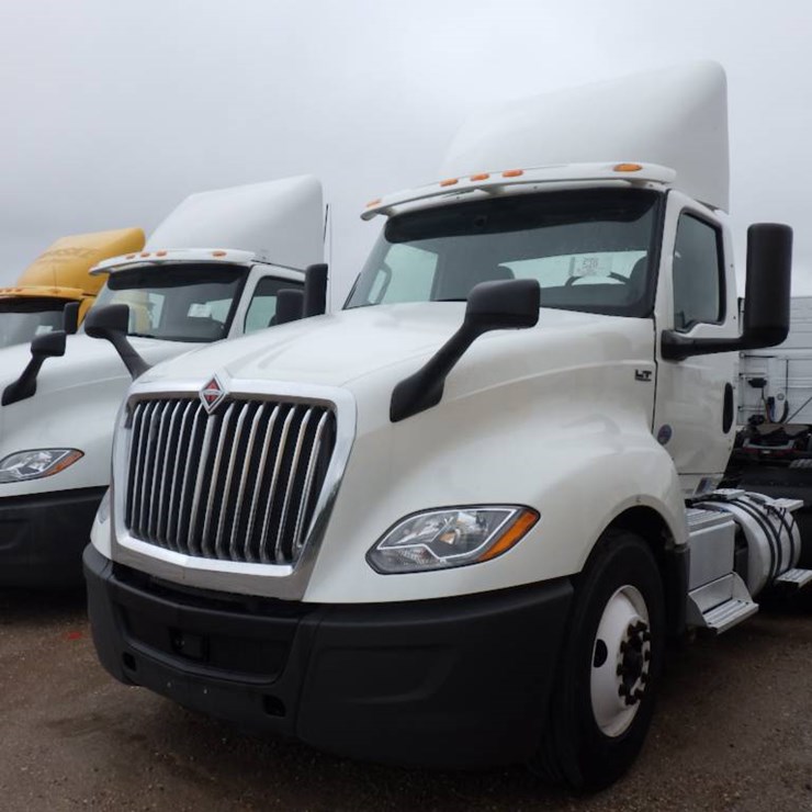 2019 INTERNATIONAL LT