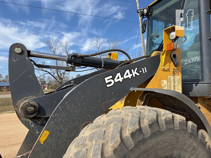 2017-deere-544kii-image-17