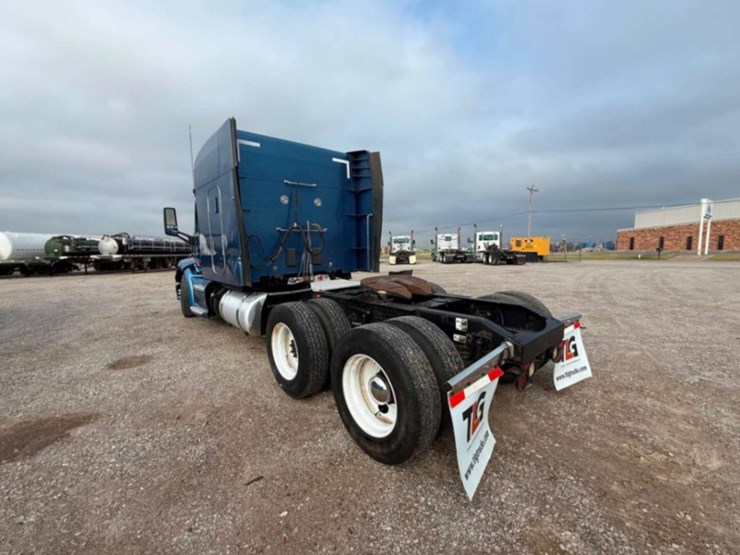 2014-peterbilt-579-image-7