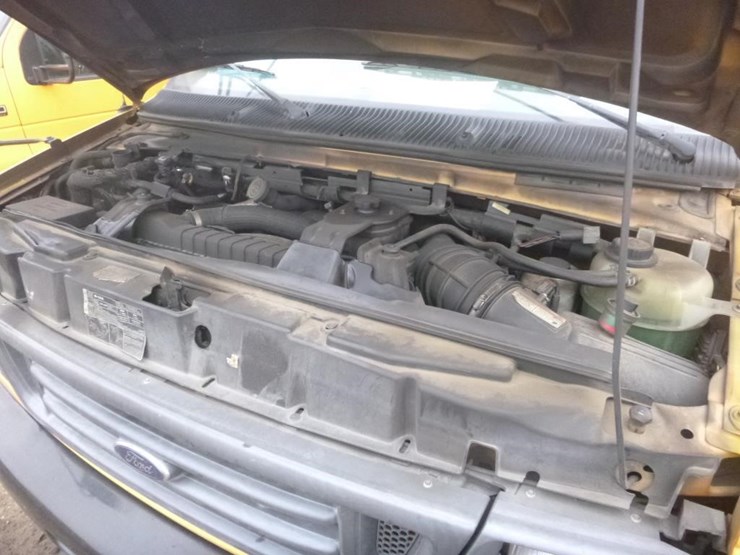 2004-ford-e450-image-16