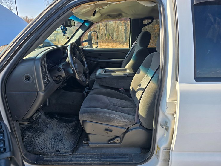 chevrolet-silverado-3500-image-52