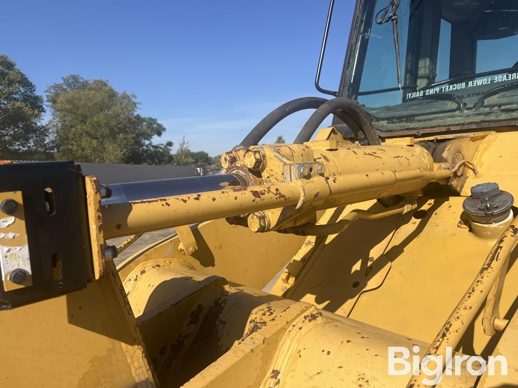 caterpillar-953c-image-12