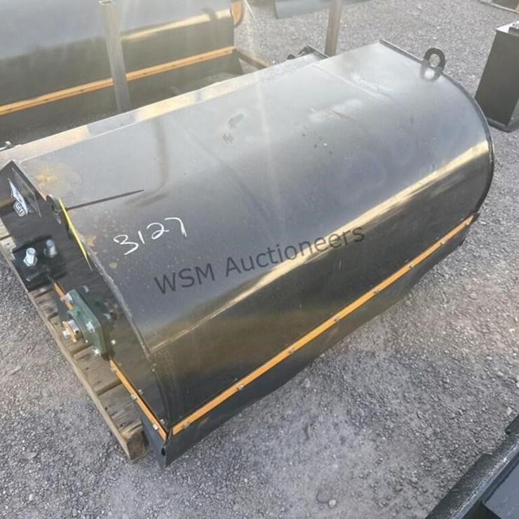 2025 GIYI BS43 BOXBROOM FOR STAND UP SKID STEER