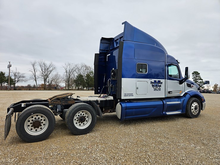 peterbilt-579-image-20