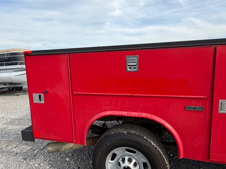 chevrolet-silverado-2500hd-image-13