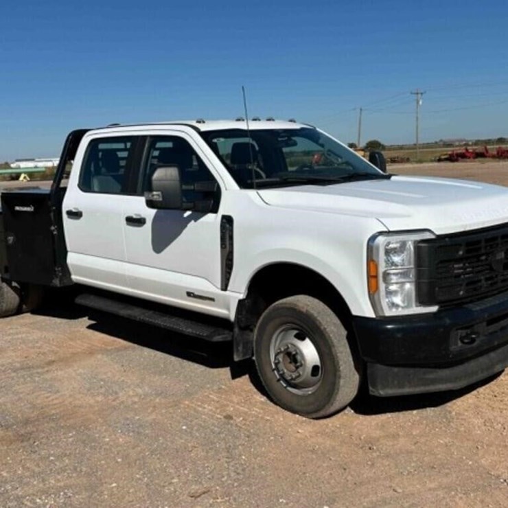 2023 FORD F350