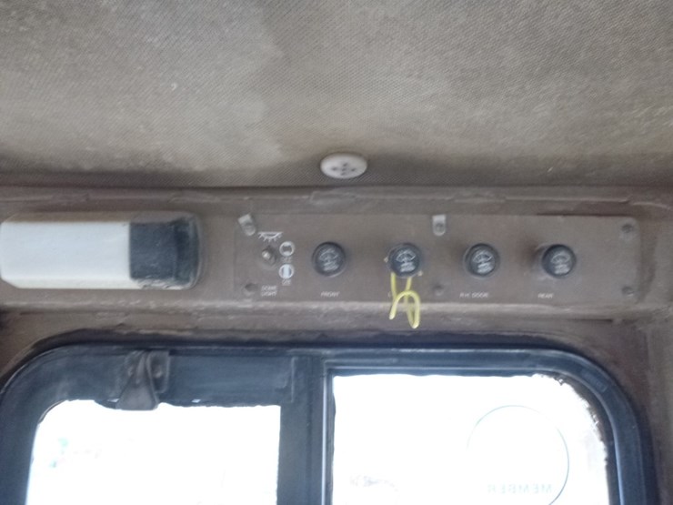 caterpillar-d6h-image-12