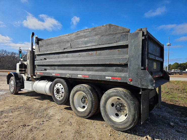 peterbilt-379-image-12