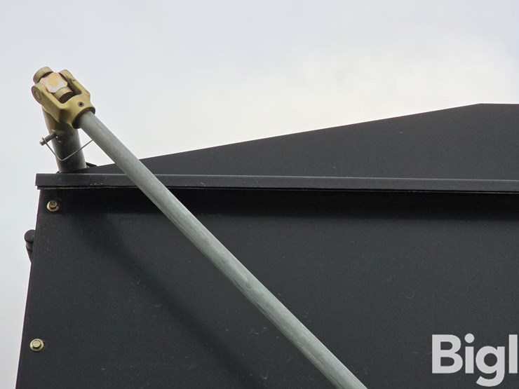 unverferth-brent-gt-644-gravity-wagon-image-13