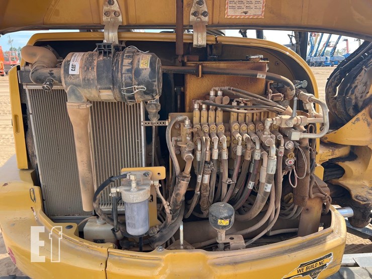 caterpillar-305e2-cr-image-26