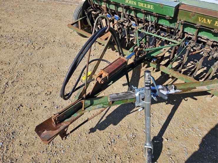 #3356-•-john-deere-van-brunt-grain-drill-image-10