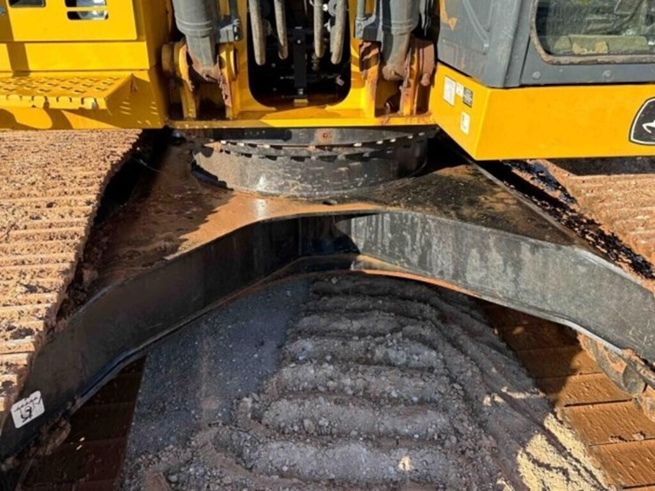 2023-john-deere-210p-excavator-image-11