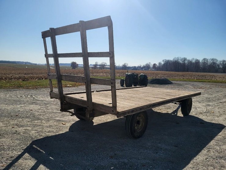 hay-wagon-w/running-gear-image-5