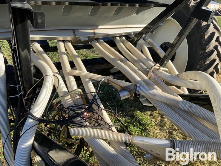 2022-montag-gen1-12r9t-9-ton-dry-fertilizer-cart-image-18