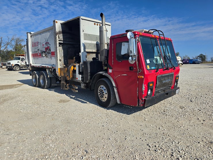 2007-mack-le613-image-39