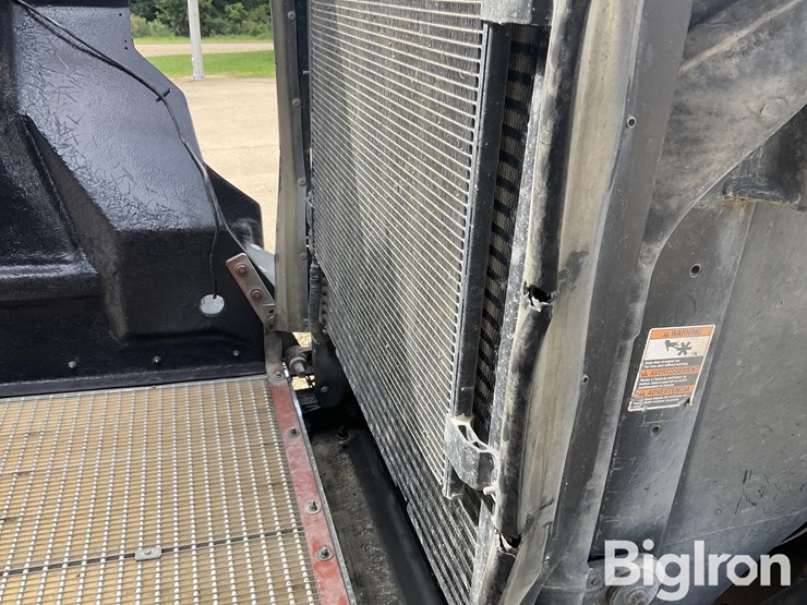 2017-kenworth-w900l-image-19