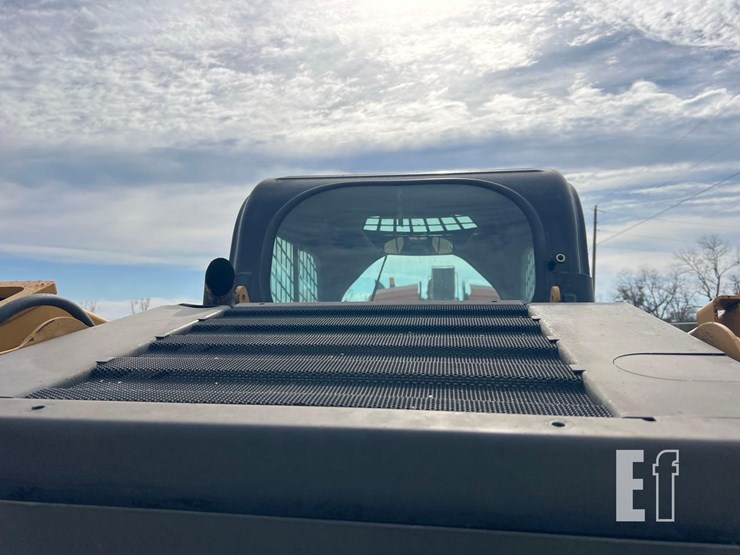 2016-caterpillar-236d-image-17