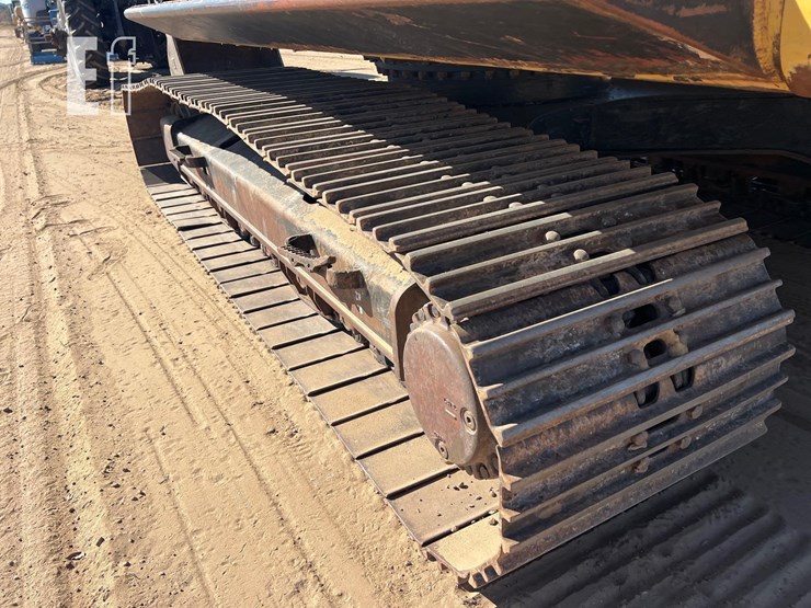 caterpillar-326fl-image-30