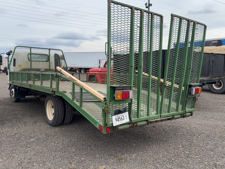 isuzu-npr-hd-image-9