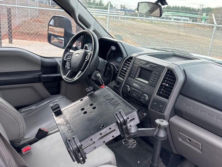 2017-ford-f350-xl-image-19