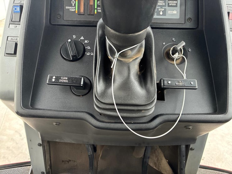 case-ih-7110-image-75