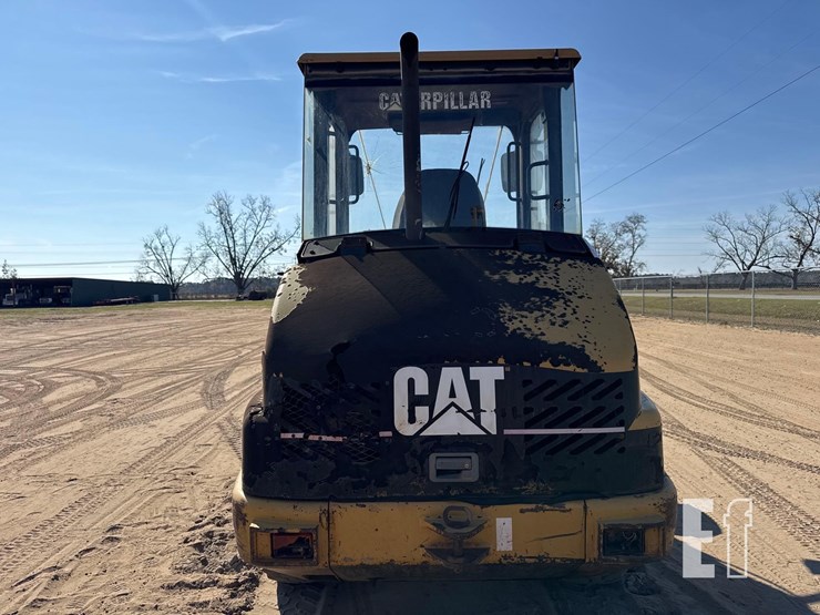 caterpillar-906-image-3