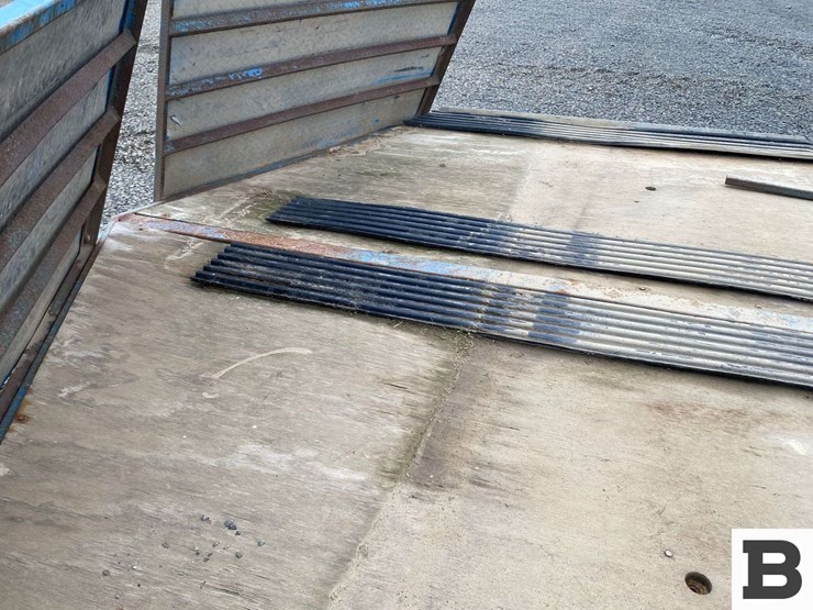 1995-trail-aire-utility-trailer-image-12