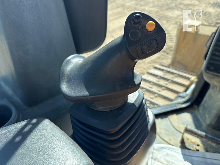 2021-caterpillar-d3-image-28