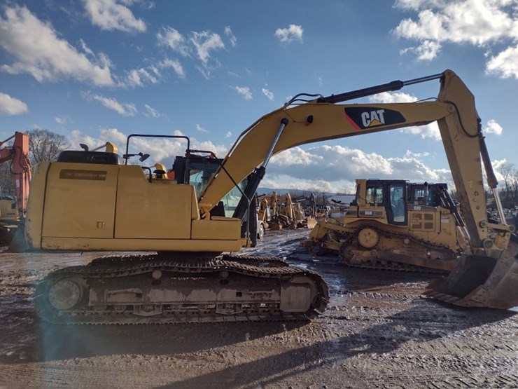 caterpillar-320fl-image-3