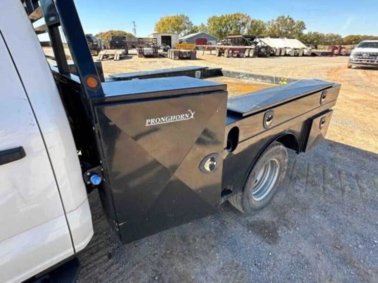 2023-ford-f350-image-18