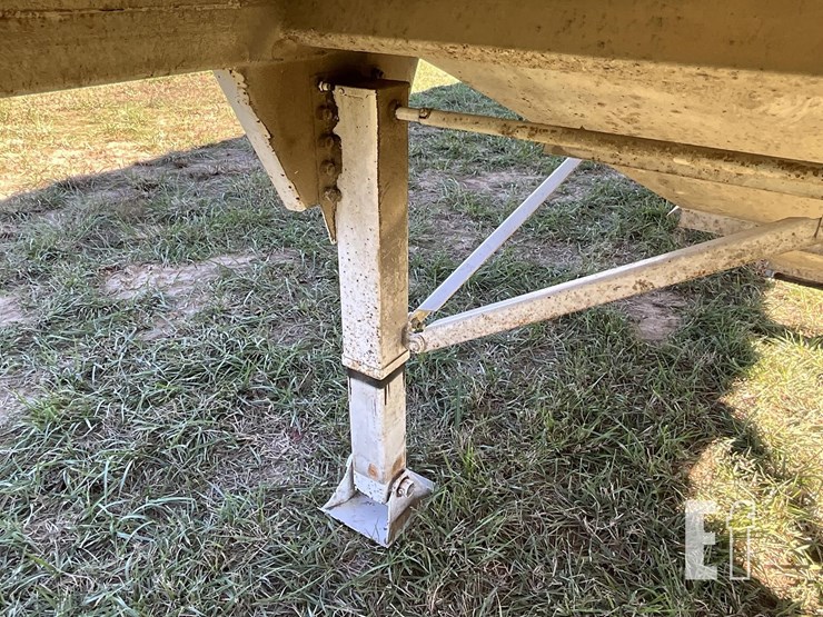 2015-const-trlr-spec-38-ft-image-14