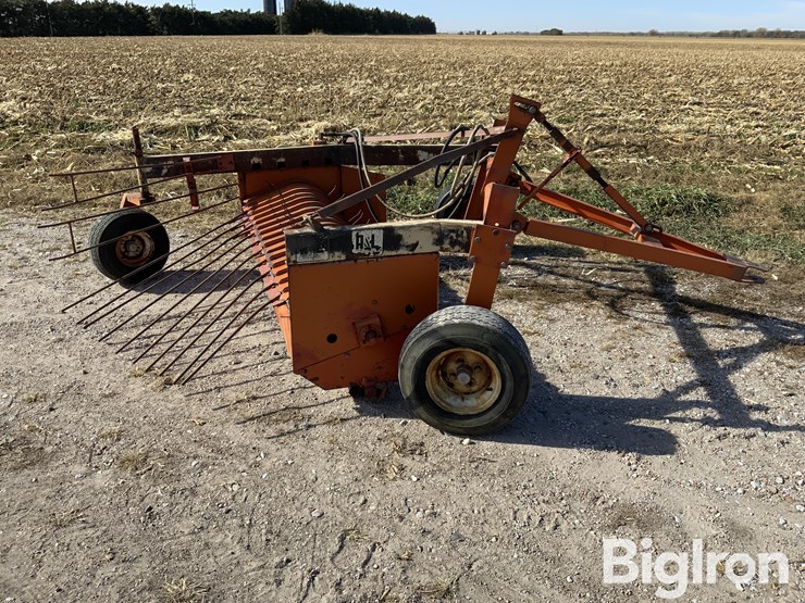 a&l-2010-hay-fluffer-image-4