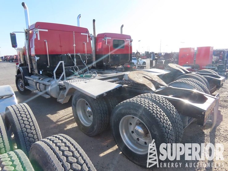 2015-western-star-4900-image-4