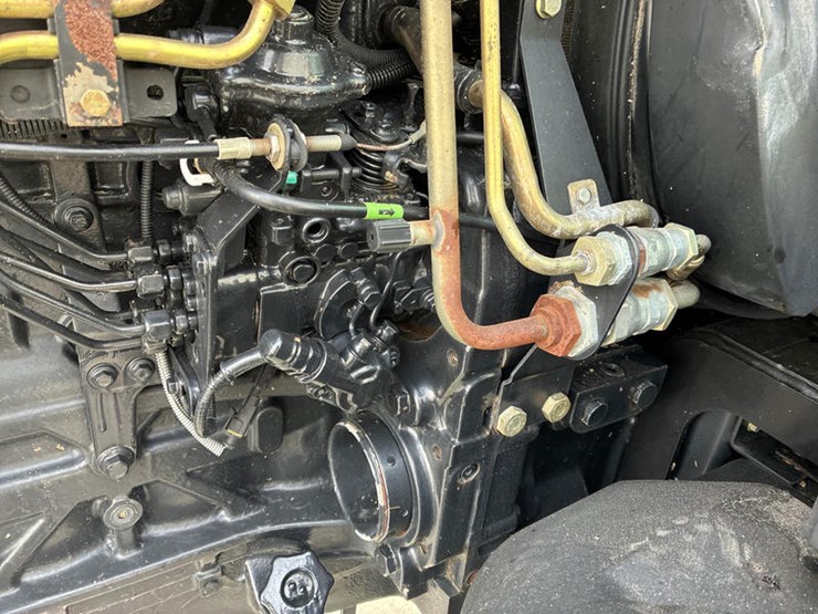 case-ih-mxu130-image-44