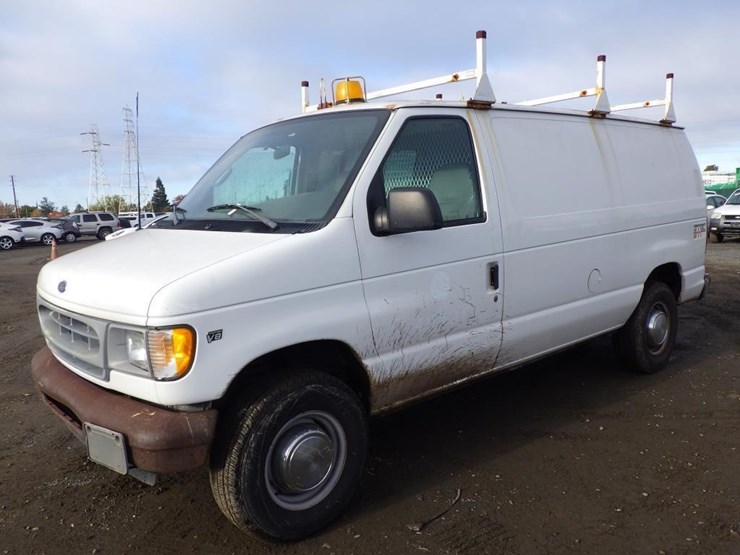 ford-econoline-350-image-1