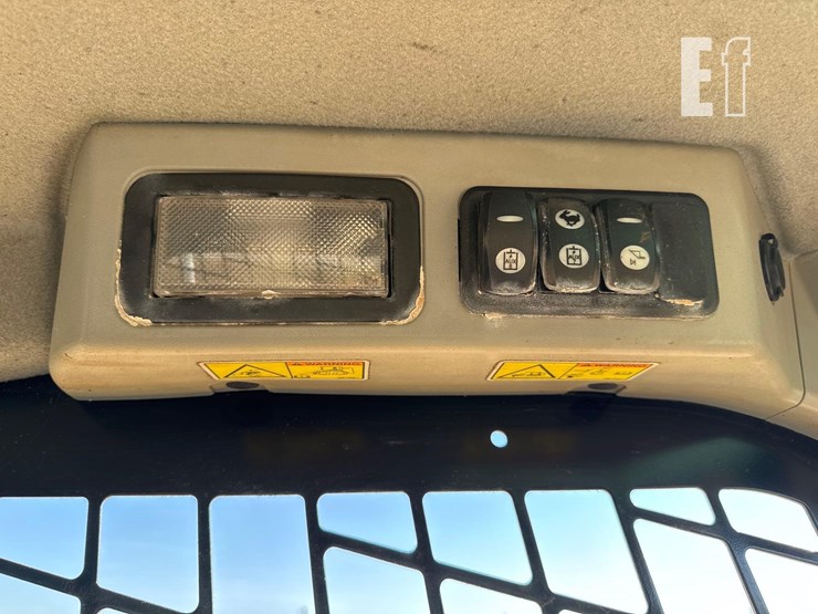 2018-caterpillar-299d2-image-33