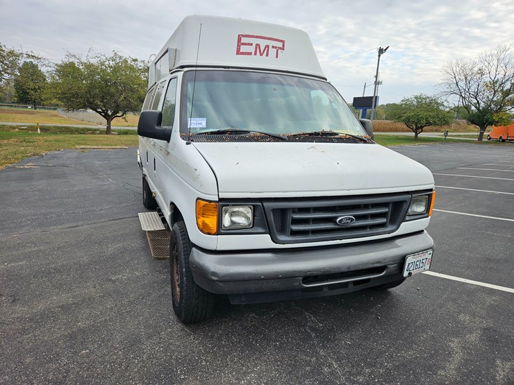 #21246-•-2007-ford-econoline-wagon-van-image-18