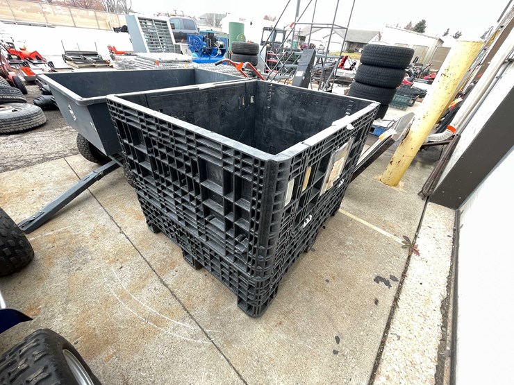 #6101-•-black-plastic-folding-pallet-bin-(door-04)-image-1