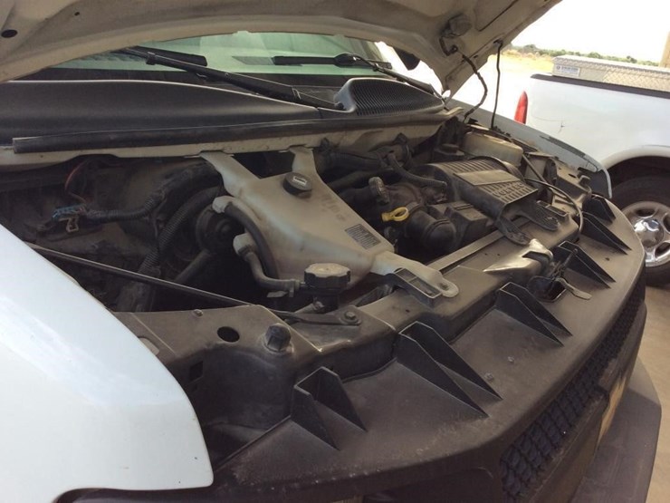 2013-chevrolet-express-3500-image-16