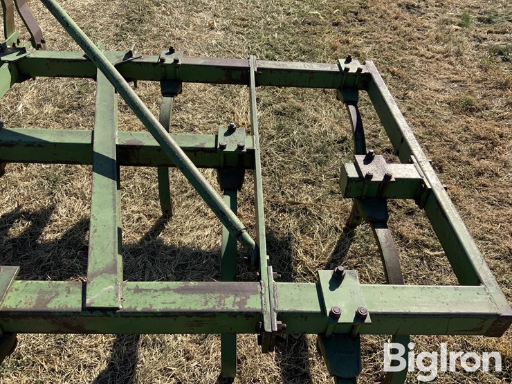 john-deere-3-pt.-chisel-image-19