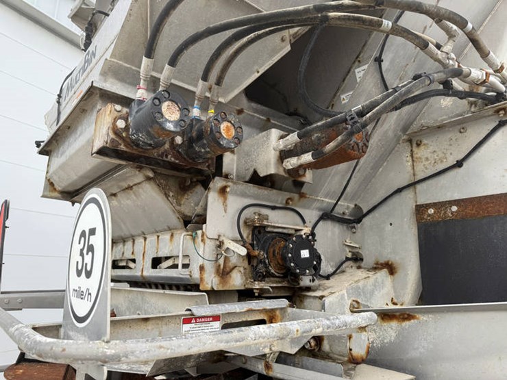 john-deere-800r-image-40