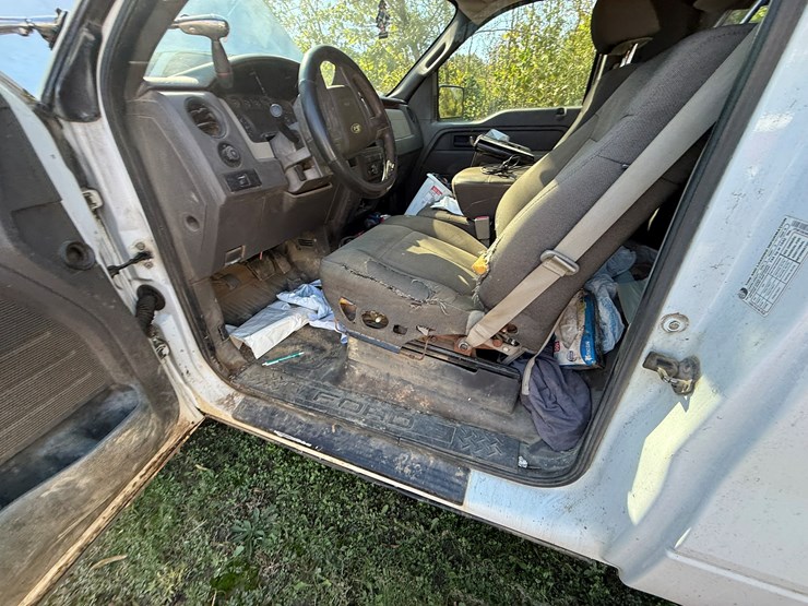 2010-ford-f150-image-31