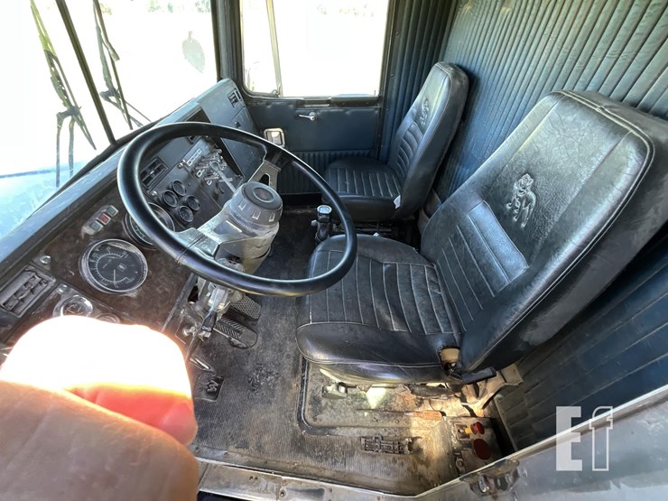 1988-kenworth-t600-image-12