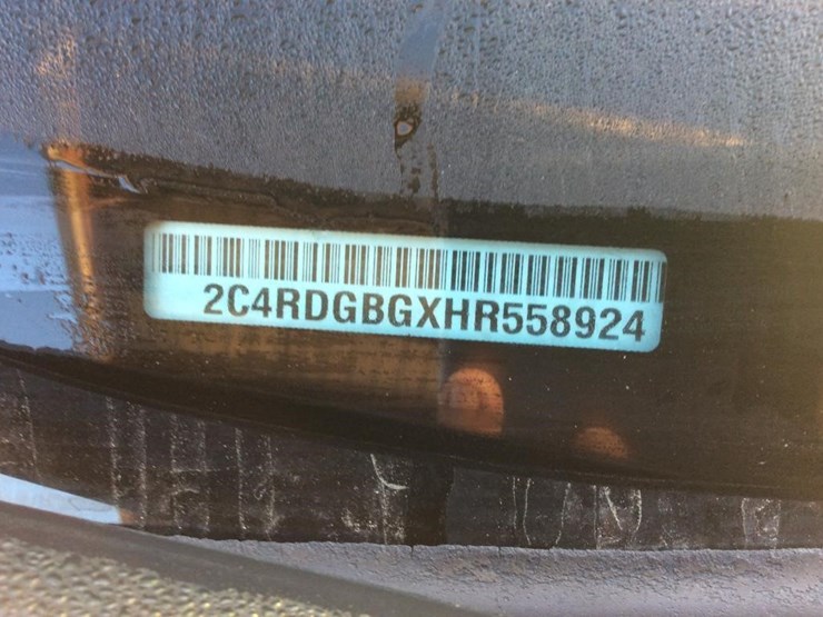 2017-dodge-grand-caravan-image-17