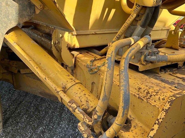 cat-350e2-haul-truck-image-8