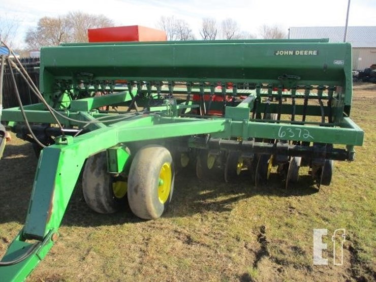 john-deere-750-image-1